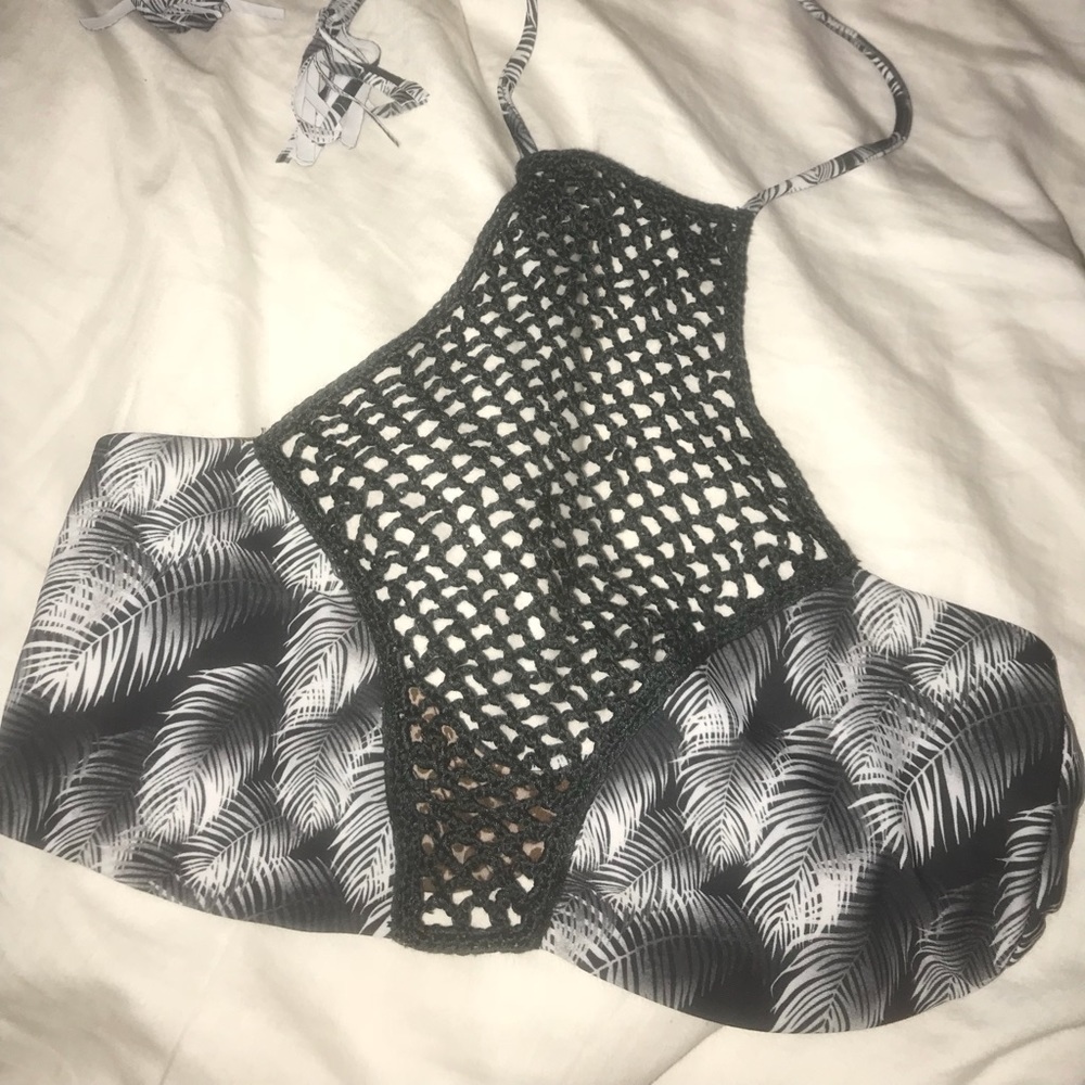 Night palm acacia size Medium